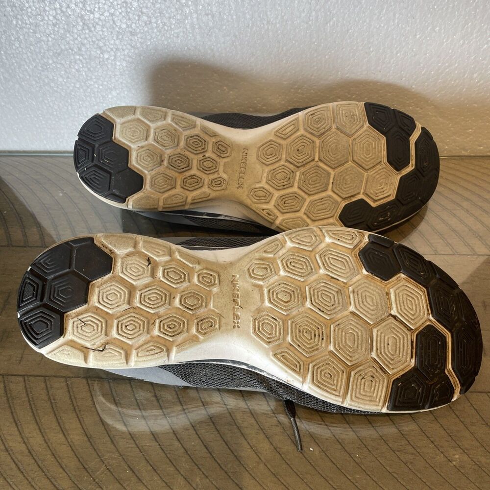 NIKE FLEX TR6 WOMENS SHOES GRAY/ CAMOFLOUGE SIZE 8 M - Picture 6 of 8